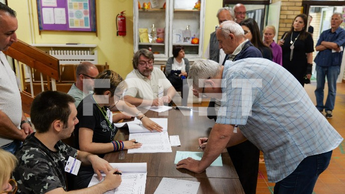 Izborna tišina do 20 časova